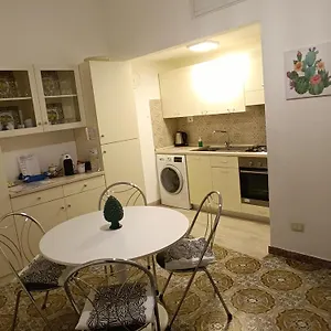 A Mennulara, Centro Appartamento